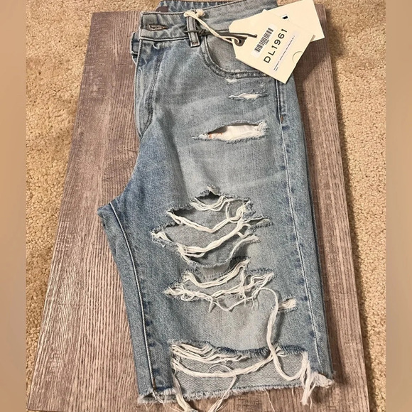DL1961 Pants - DL1961 Denim Bermuda Shorts Distressed Raw Hem NEW Size 25